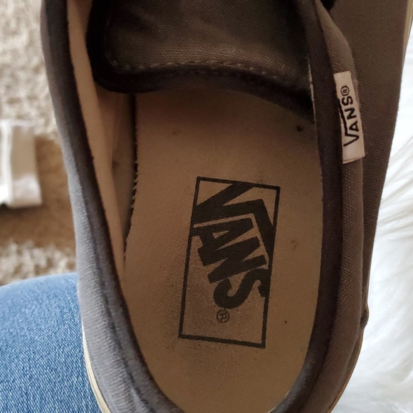 VANS - Picture 6 of 6
